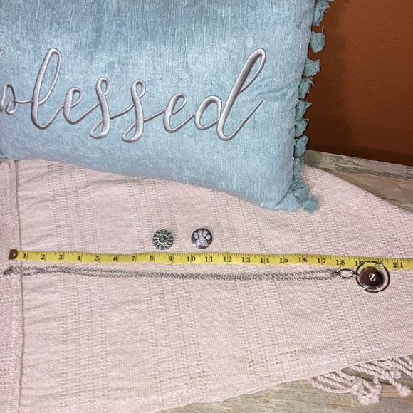 Magnolia and Vine large (30mm) snap pendant with 2 snaps - Picture 5 of 14